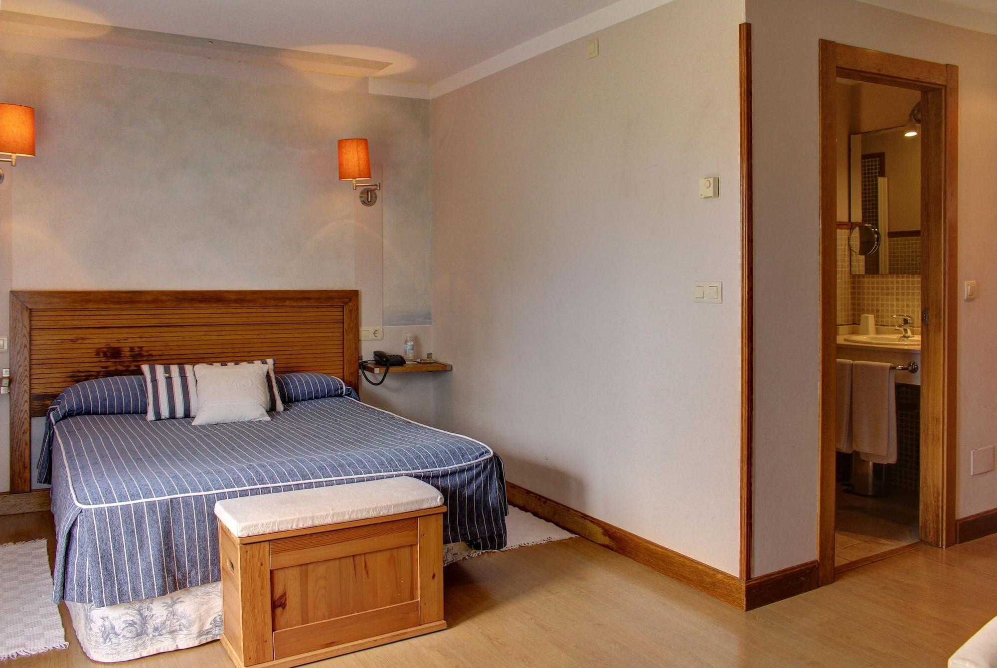 ריבאדסלה Hotel Mirador Del Sella מראה חיצוני תמונה
